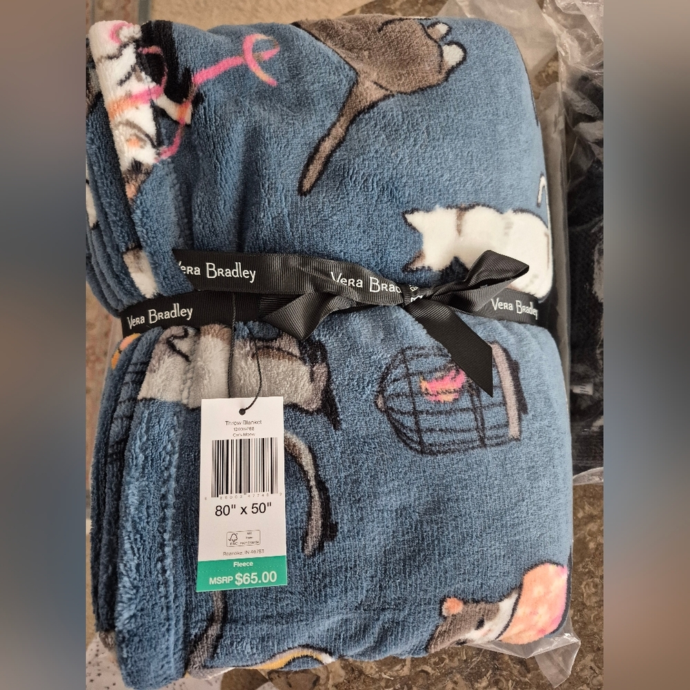Vera Bradley 80"x50" Fleece Throw NWT